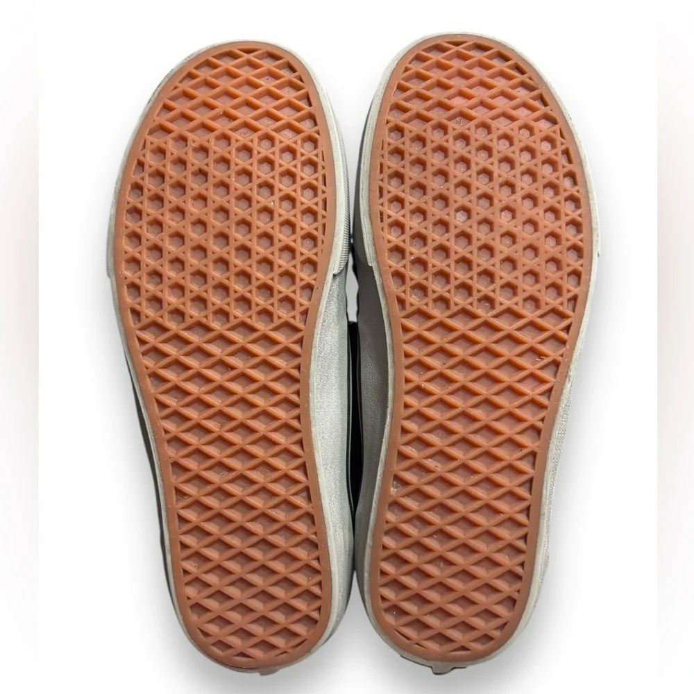 VANS Atwood Deluxe Sneaker - Deluxe Black/Grey